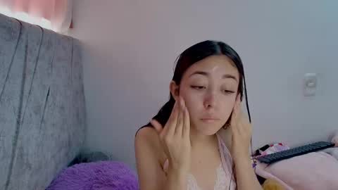 Snapshot of kimmy_veggaa chatting on October 23, 4:52 pm kimm online show from October 23, 4:52 pm