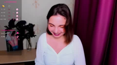 Snapshot of kindhazelhere_ chatting on September 11, 6:20 pm Hazel online show from September 11, 6:20 pm