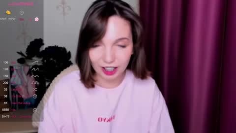 Snapshot of kindhazelhere_ chatting on February 15, 5:28 pm Hazel online show from February 15, 5:28 pm