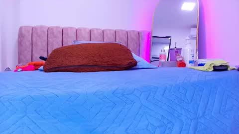 Bella online show from March 19, 3:12 am