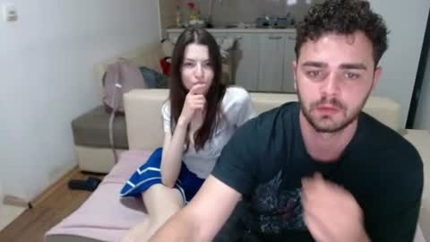 king_queen_the_royals online show from July 11, 11:19 pm