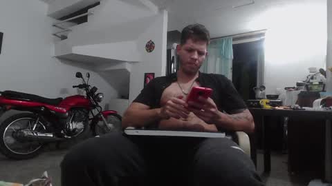 Snapshot of king_russo chatting on October 17, 11:53 pm king_russo online show from October 17, 11:53 pm
