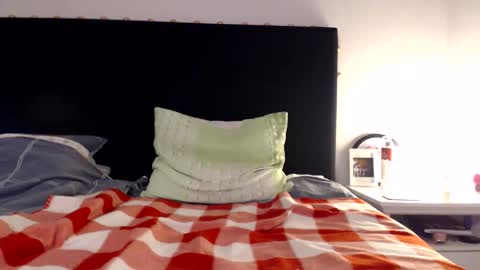 sexysexyhotwetpinkredpussy online show from June 6, 6:58 pm