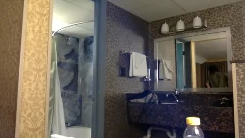 Snapshot of kinglibra420 chatting on February 10, 8:31 am loyal fuck online show from February 10, 8:31 am