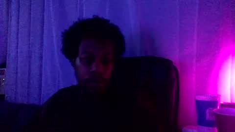 Snapshot of kinglibra420 chatting on December 8, 1:08 am loyal fuck online show from December 8, 1:08 am