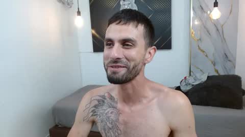 KING  online show from March 22, 8:29 am