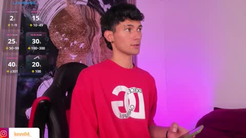  A L E X  online show from December 17, 4:19 am