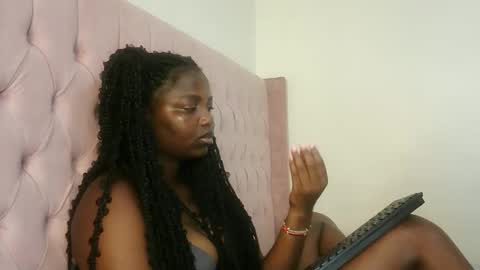 Lola online show from February 12, 12:25 am