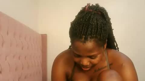 Lola online show from February 28, 9:13 am