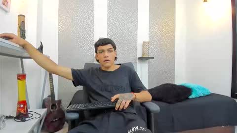 Snapshot of kinky_spice69 chatting on October 9, 12:21 pm online show from October 9, 12:21 pm