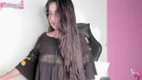 kinky yeyns online show from February 19, 11:48 pm