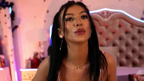 kinkyamelie online show from January 8, 5:52 pm