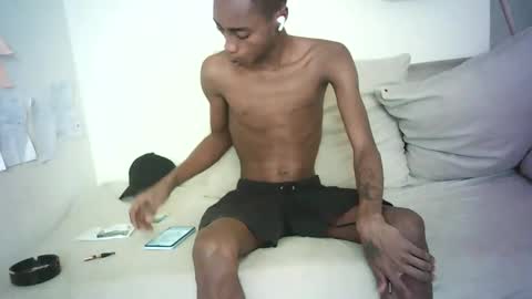 kinkybby_ online show from March 9, 9:46 am