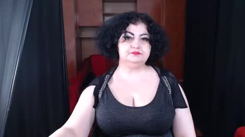 Snapshot of kinkyblacky chatting on January 28, 10:23 am MistressBlacky online show from January 28, 10:23 am