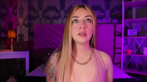  Sara  online show from April 4, 1:01 am