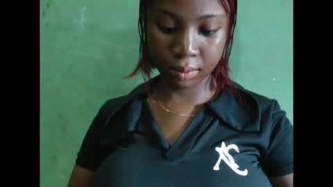 Snapshot of kinkyjuicexx chatting on October 6, 3:52 pm kinkyjuicexx online show from October 6, 3:52 pm
