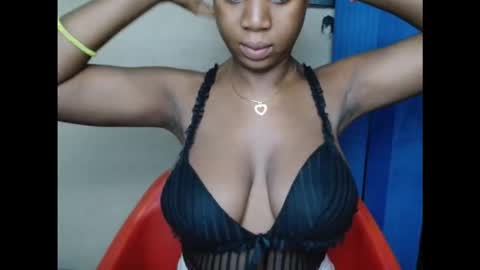 Snapshot of kinkyjuicexx chatting on September 11, 3:41 am kinkyjuicexx online show from September 11, 3:41 am