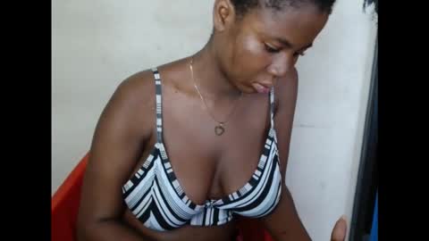Snapshot of kinkyjuicexx chatting on September 29, 7:46 pm kinkyjuicexx online show from September 29, 7:46 pm