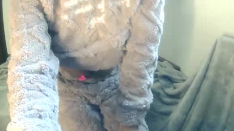 kinkykyrra online show from February 25, 9:02 am