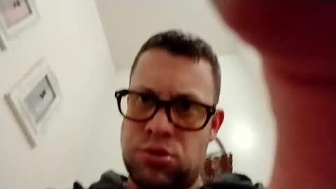 kinkystrides online show from March 8, 2:26 am