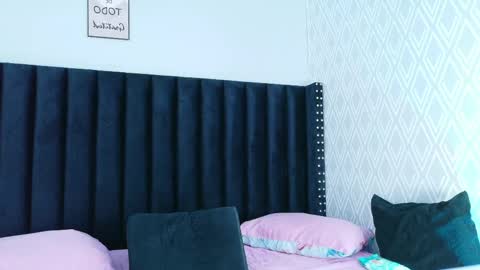 kinkywildmilf online show from April 3, 2:40 am