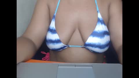 Snapshot of kinkyxxjuice chatting on September 9, 1:33 pm kinkyxxjuice online show from September 9, 1:33 pm