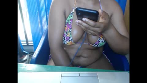 Snapshot of kinkyxxjuice chatting on September 21, 7:56 am kinkyxxjuice online show from September 21, 7:56 am