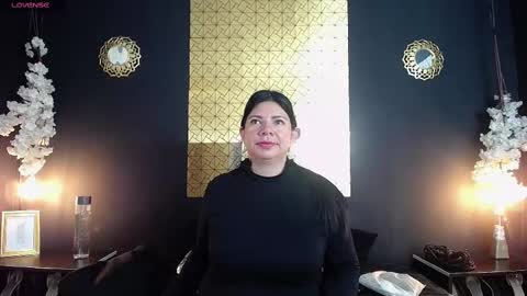 Snapshot of kinkyy_mom chatting on September 29, 1:54 pm kinkyy_mom online show from September 29, 1:54 pm