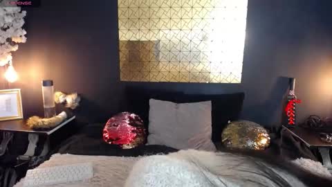 Snapshot of kinkyy_mom chatting on October 3, 3:42 pm kinkyy_mom online show from October 3, 3:42 pm