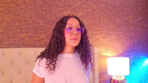  CALL ME KINSLEY  online show from March 17, 4:17 am