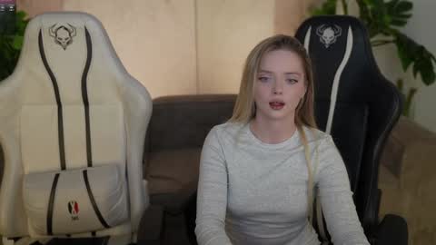 Sweet girls online show from November 28, 9:49 am