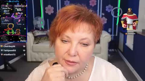 Snapshot of kira_kennet chatting on October 7, 8:10 am Kira Kennet online show from October 7, 8:10 am