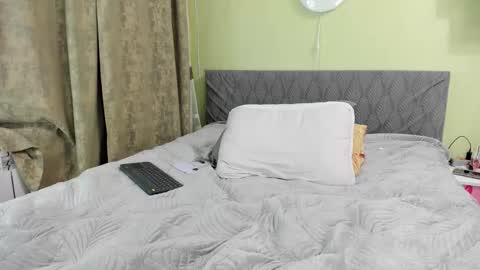 Kira online show from November 6, 7:44 am