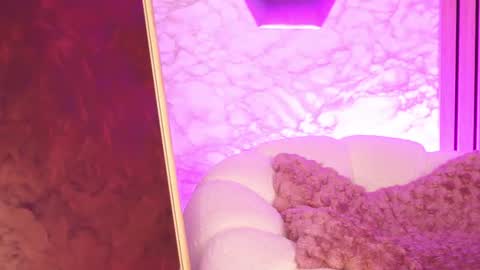 kira krush online show from August 7, 5:06 am