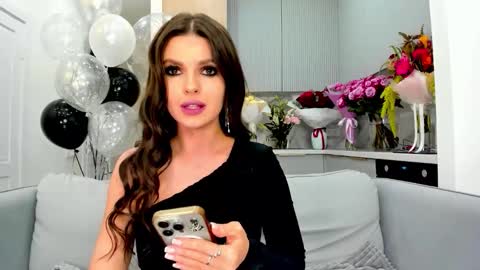 Snapshot of kira_mmr chatting on September 21, 2:54 pm Kira and friends online show from September 21, 2:54 pm