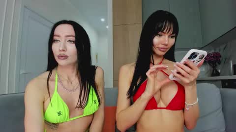 Snapshot of kira_mmr chatting on September 27, 4:16 pm Kira and friends online show from September 27, 4:16 pm