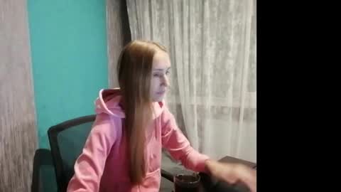 kira_morekiss online show from October 4, 5:22 pm