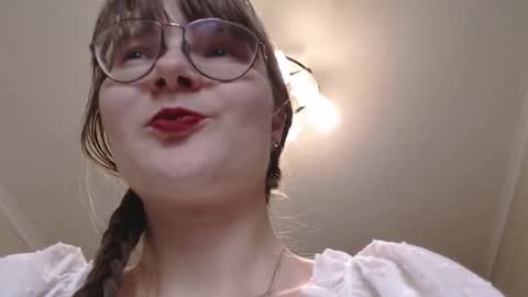 Snapshot of kiragoldens chatting on September 23, 6:29 am KiraGoldens online show from September 23, 6:29 am