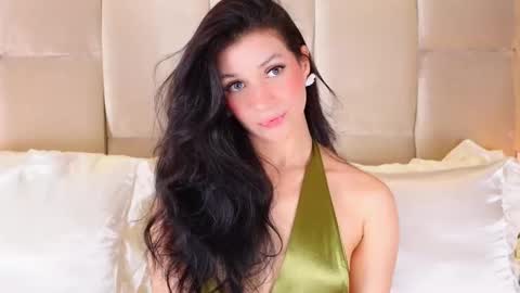 kira online show from December 5, 2:11 am