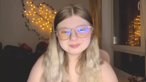 KiraYume online show from July 10, 9:52 pm