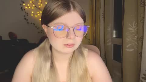 KiraYume online show from July 25, 9:02 pm