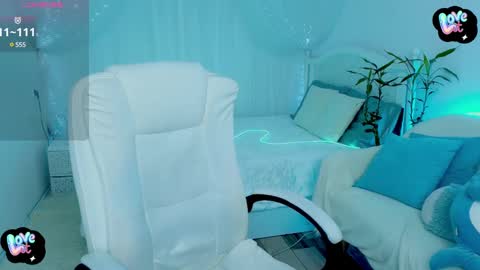 Snapshot of kireev_ chatting on February 19, 10:12 am online show from February 19, 10:12 am