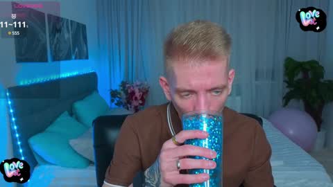 Snapshot of kireev_ chatting on February 5, 10:19 am online show from February 5, 10:19 am