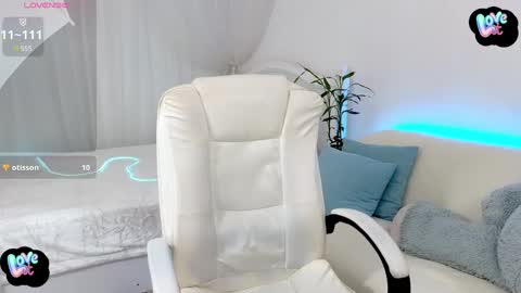 Snapshot of kireev_ chatting on February 3, 1:30 pm online show from February 3, 1:30 pm