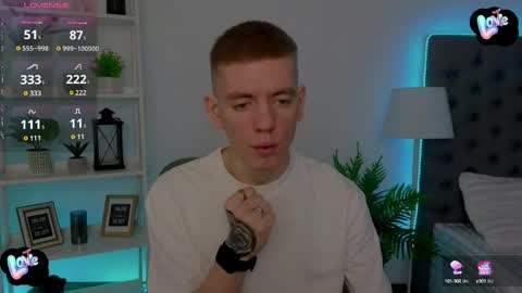Snapshot of kireev_ chatting on February 4, 8:13 am online show from February 4, 8:13 am