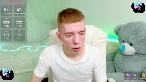 Snapshot of kireev_ chatting on February 8, 7:27 pm online show from February 8, 7:27 pm