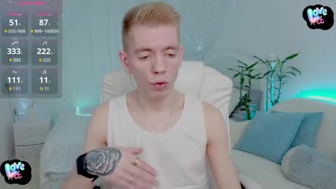 Snapshot of kireev_ chatting on February 18, 7:21 am online show from February 18, 7:21 am
