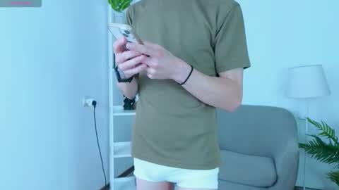 Snapshot of kireev_ chatting on October 17, 12:53 pm online show from October 17, 12:53 pm
