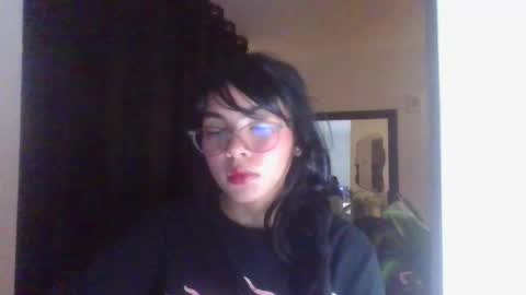 Snapshot of kiri_cute chatting on February 14, 5:19 am Kiri online show from February 14, 5:19 am