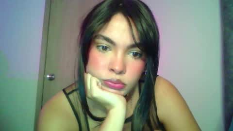 Snapshot of kiri_cute chatting on October 5, 5:27 am Kiri online show from October 5, 5:27 am